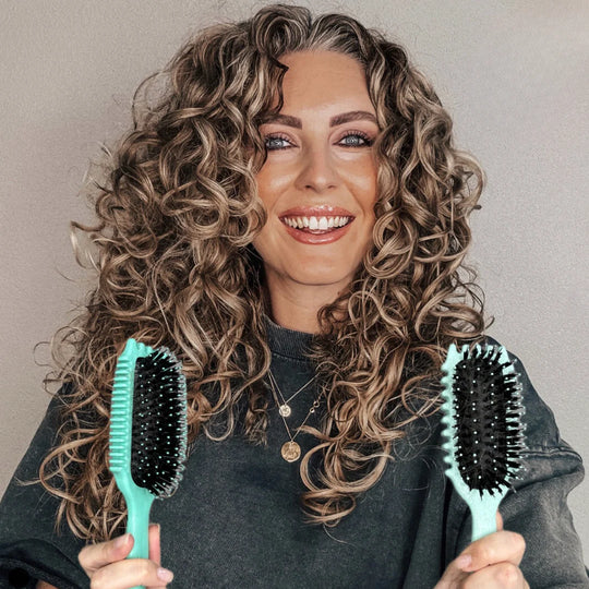 Styling Curly Hair Brush™ | Logra rizos perfectos sin esfuerzo