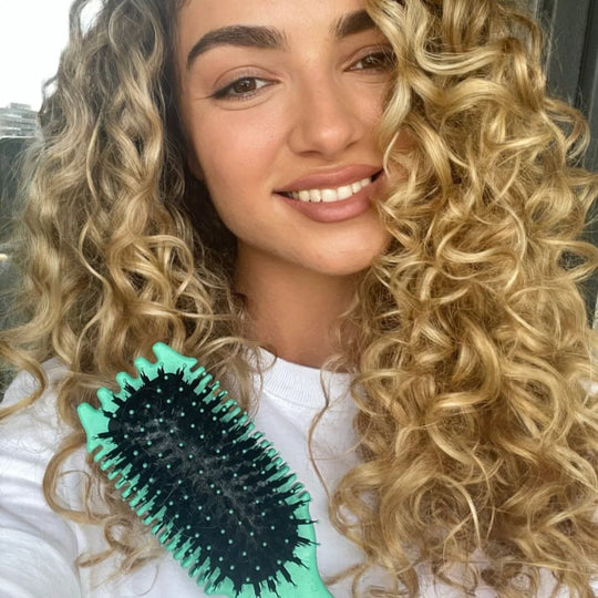Styling Curly Hair Brush™ | Logra rizos perfectos sin esfuerzo